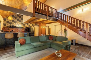 Living area - The Burgundy (Big Bear Lake)