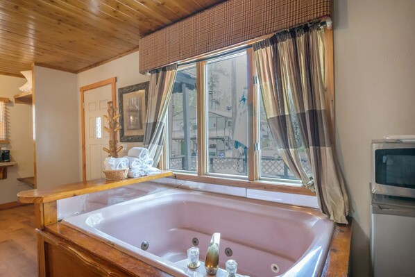 Cabaña tradicional | Área de sala de estar