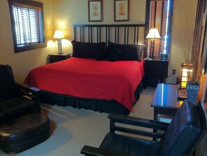 Superior Double Room, Ensuite (Moon Flower King Room)