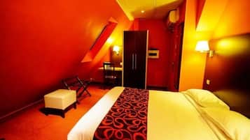 Double Room | Peti besi dalam bilik, kalis bunyi, seterika/papan seterika