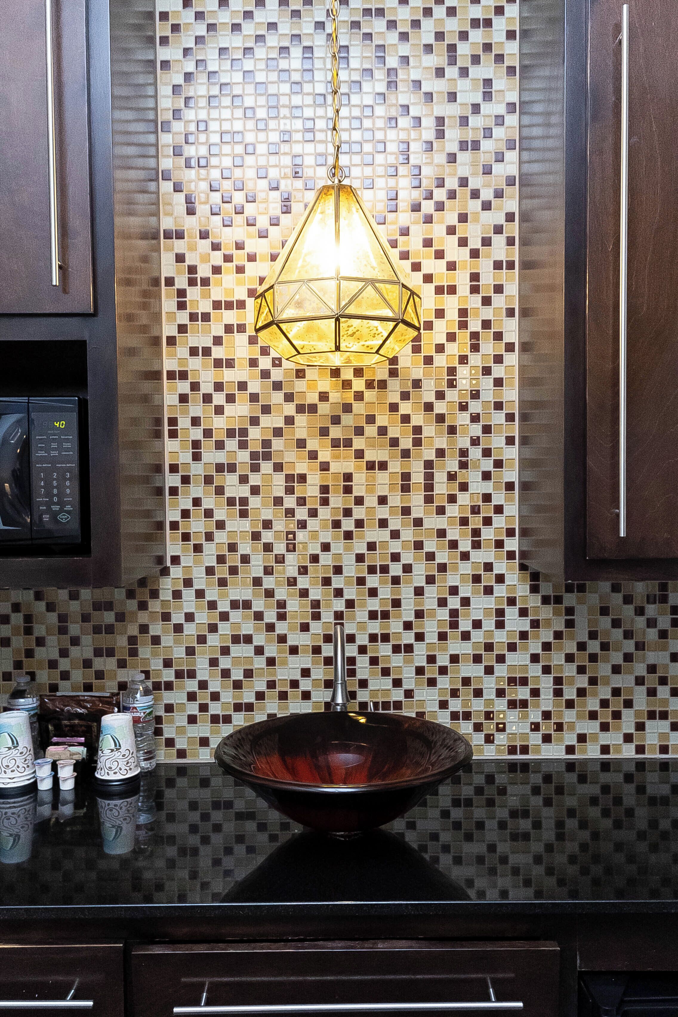 fridge, microwave, coffee/tea maker