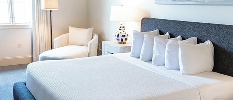 Premium bedding, in-room safe, desk, laptop workspace