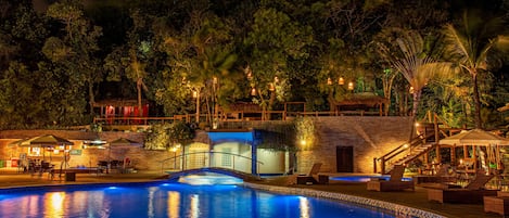 Outdoor pool, sun loungers