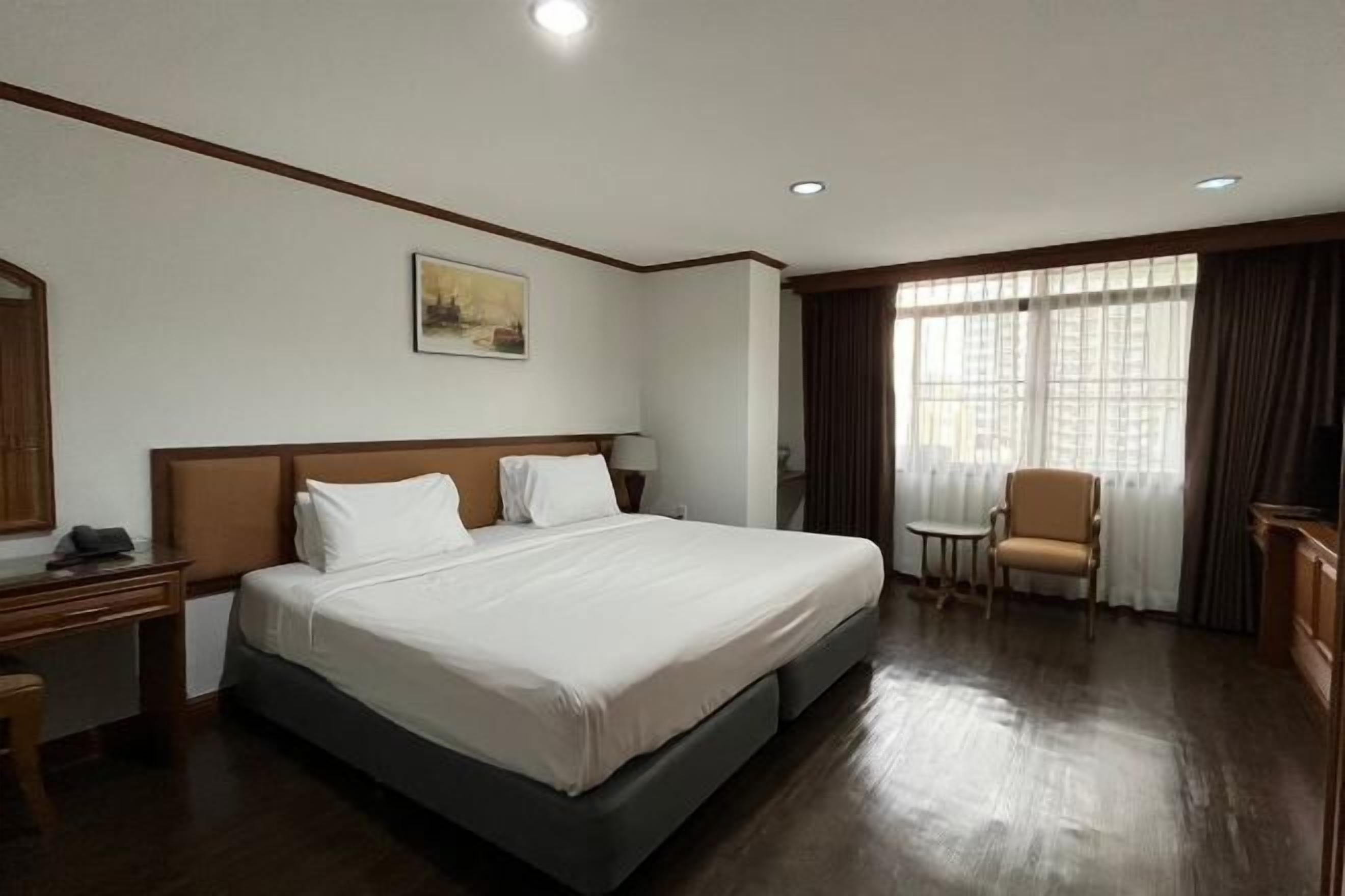 1 bedroom, in-room safe, individually decorated, individually furnished