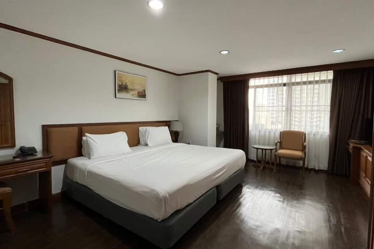 1 bedroom, in-room safe, individually decorated, individually furnished