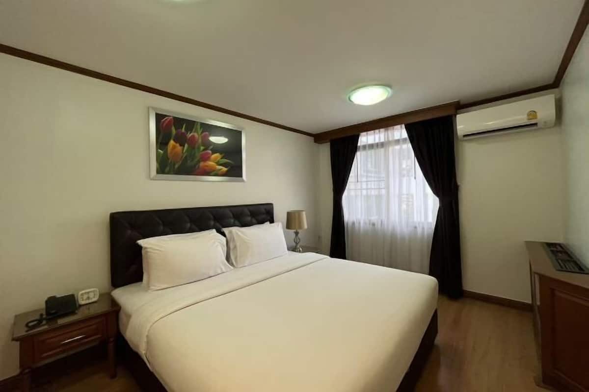 1 Schlafzimmer, Zimmersafe, individuell dekoriert