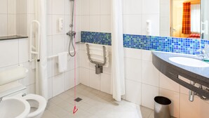 Bathroom - Holiday Inn Express London - Golders Green (A406) by IHG (London)