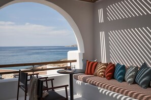 Essence Suite Sea View | Outdoor dining | Breakfast, lunch, dinner served; Mediterranean cuisine, sea views  - Andronis Minois (Paros)