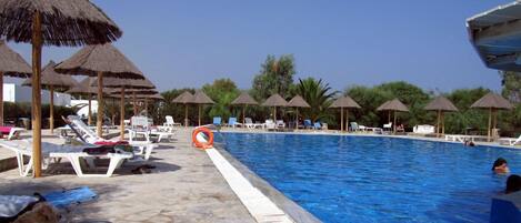 2 outdoor pools, pool umbrellas, sun loungers
