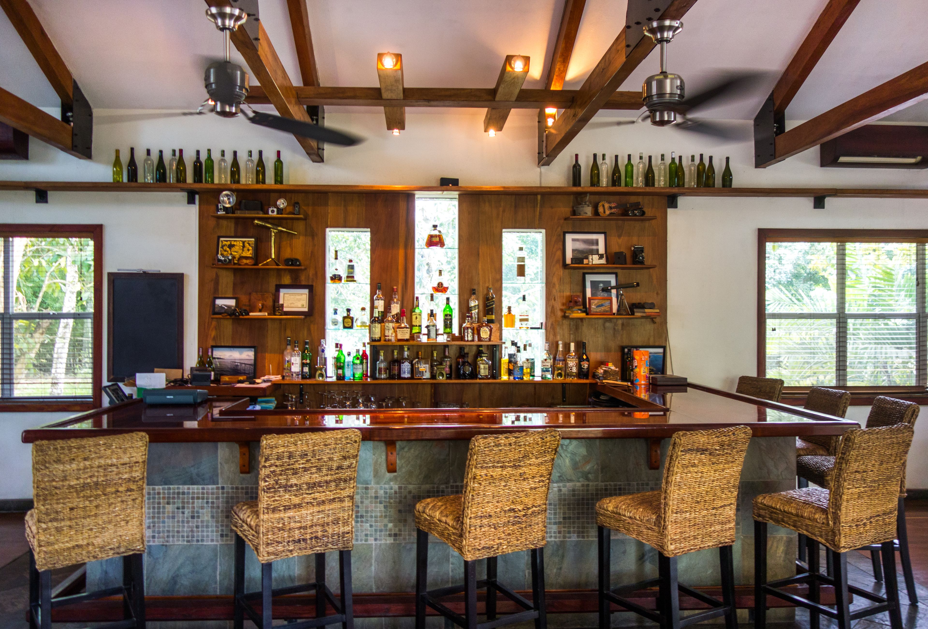 Bar (en la propiedad)