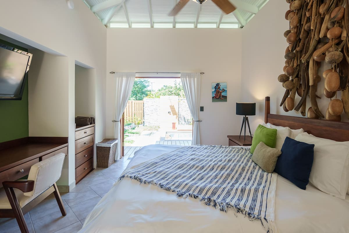 1 bedroom, minibar, in-room safe, individually decorated