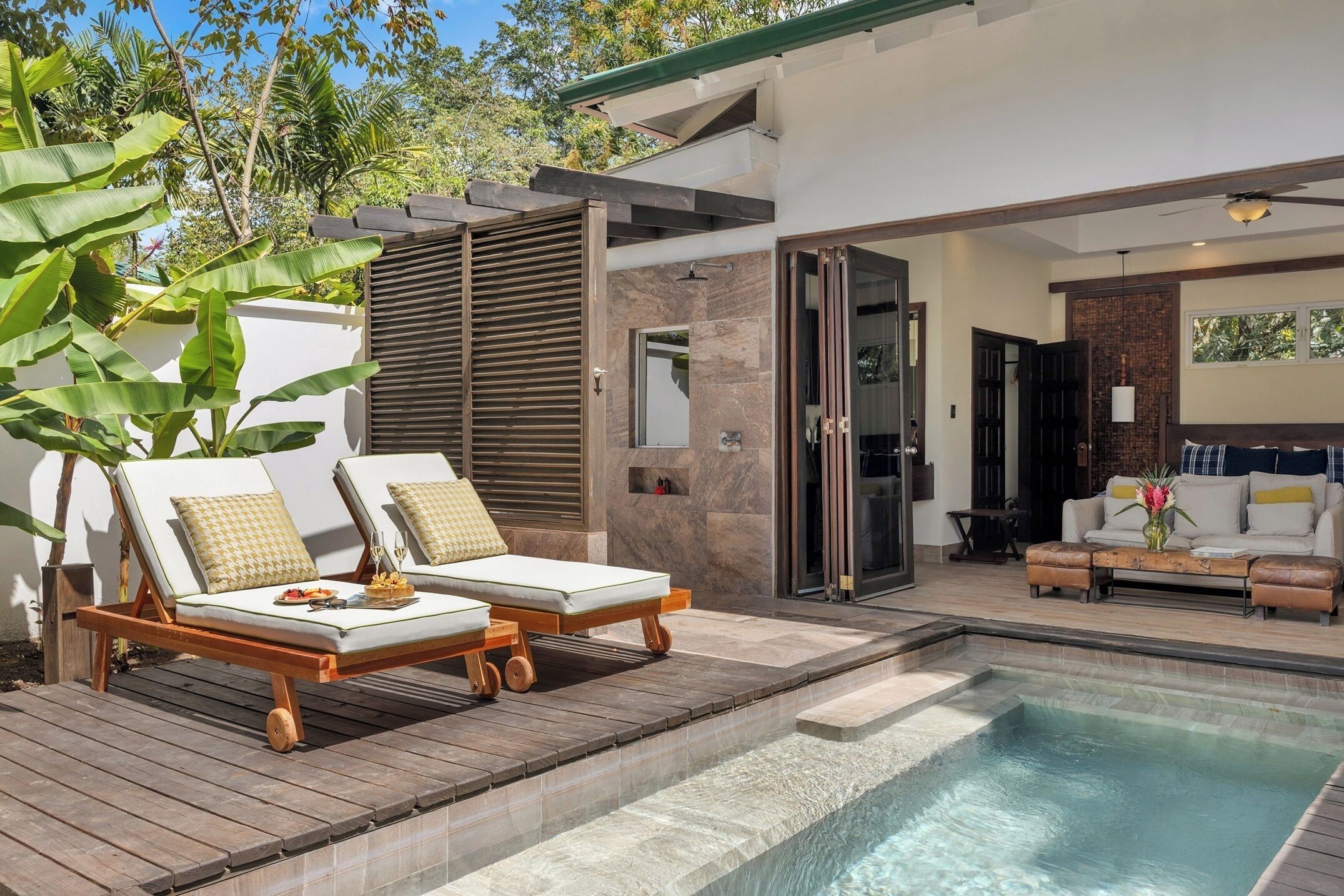 Yksityinen uima-allas