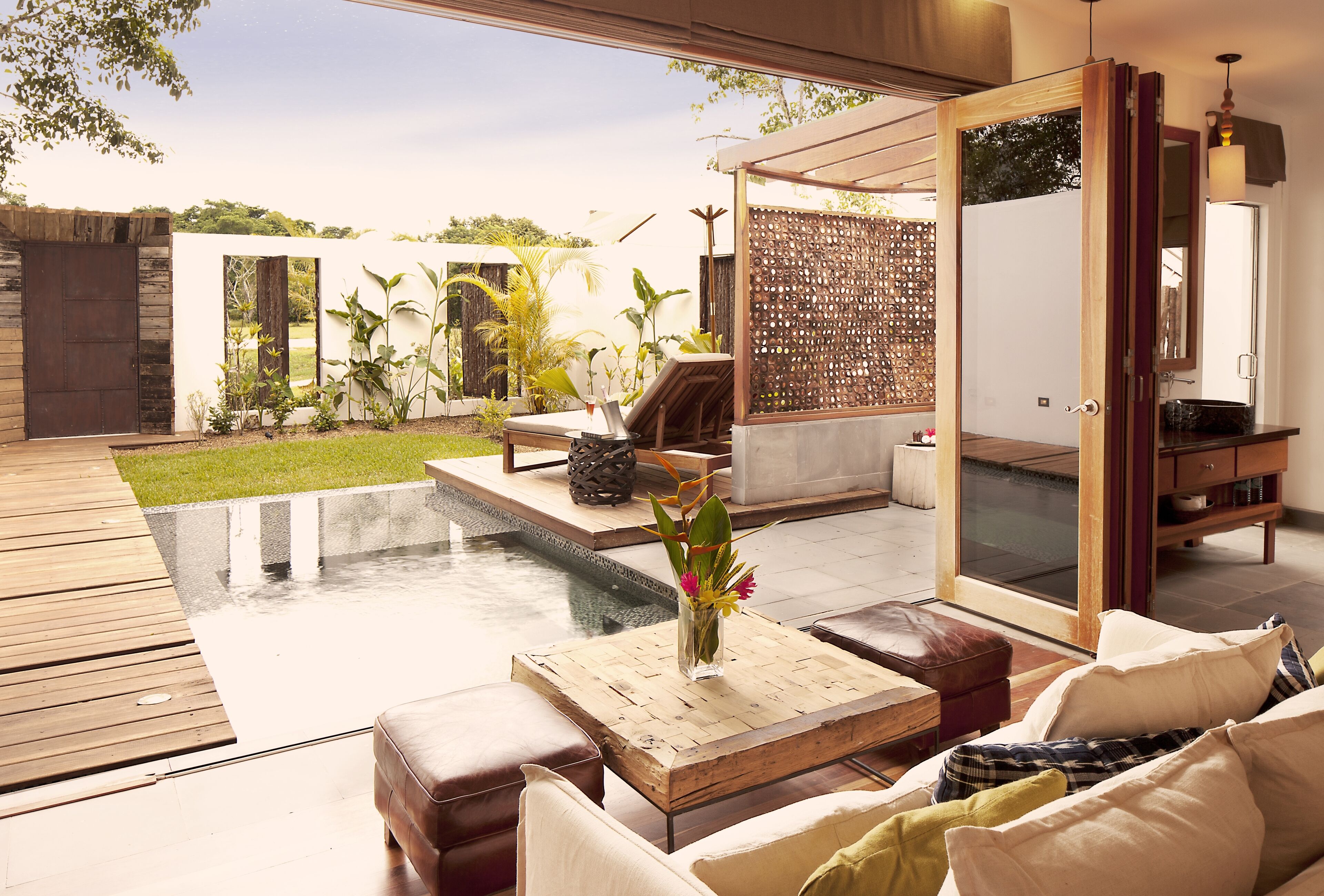 Minibar, in-room safe, individually decorated, individually furnished