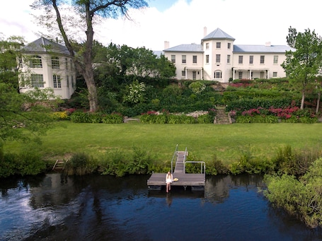 Vista desde la propiedad. The Woodbridge Waterfront Rooms.