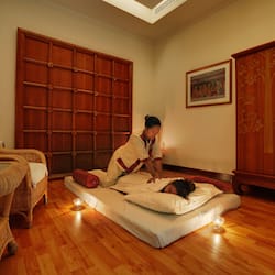 Sauna, tratamientos corporales, baños de barro y hidroterapia