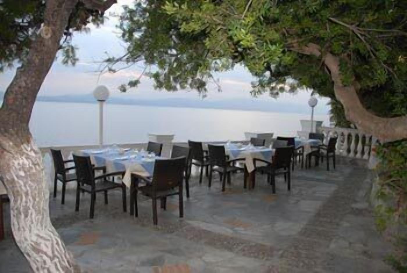 2 restaurants, breakfast, lunch, dinner served; Mediterranean cuisine