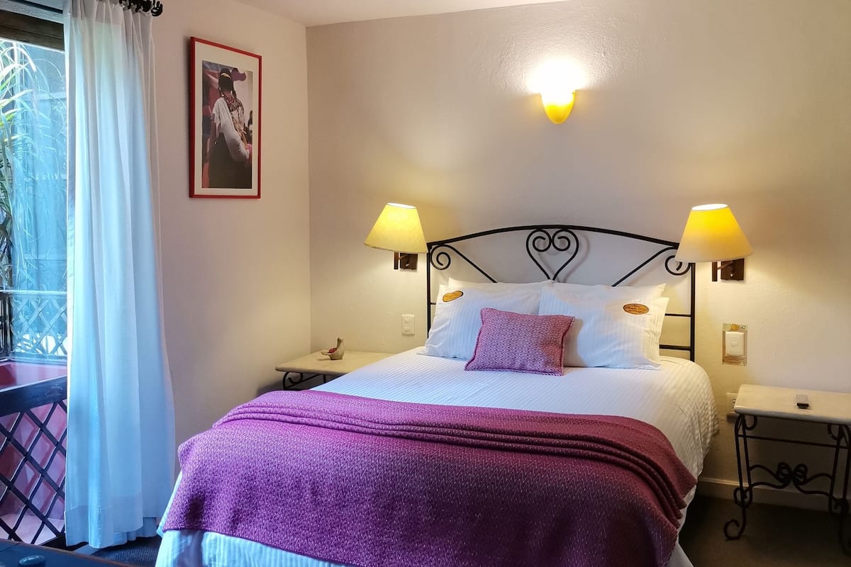 Deluxe Room, 1 Double Bed | 1 bedroom, in-room safe, desk, iron/ironing board