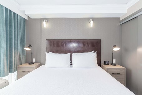 Sandman Signature Toronto Airport Hotel - Image 61