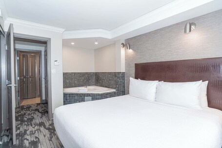 Sandman Signature Toronto Airport Hotel - Image 54