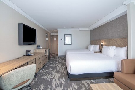Sandman Signature Toronto Airport Hotel - Image 66