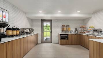 Free daily continental breakfast