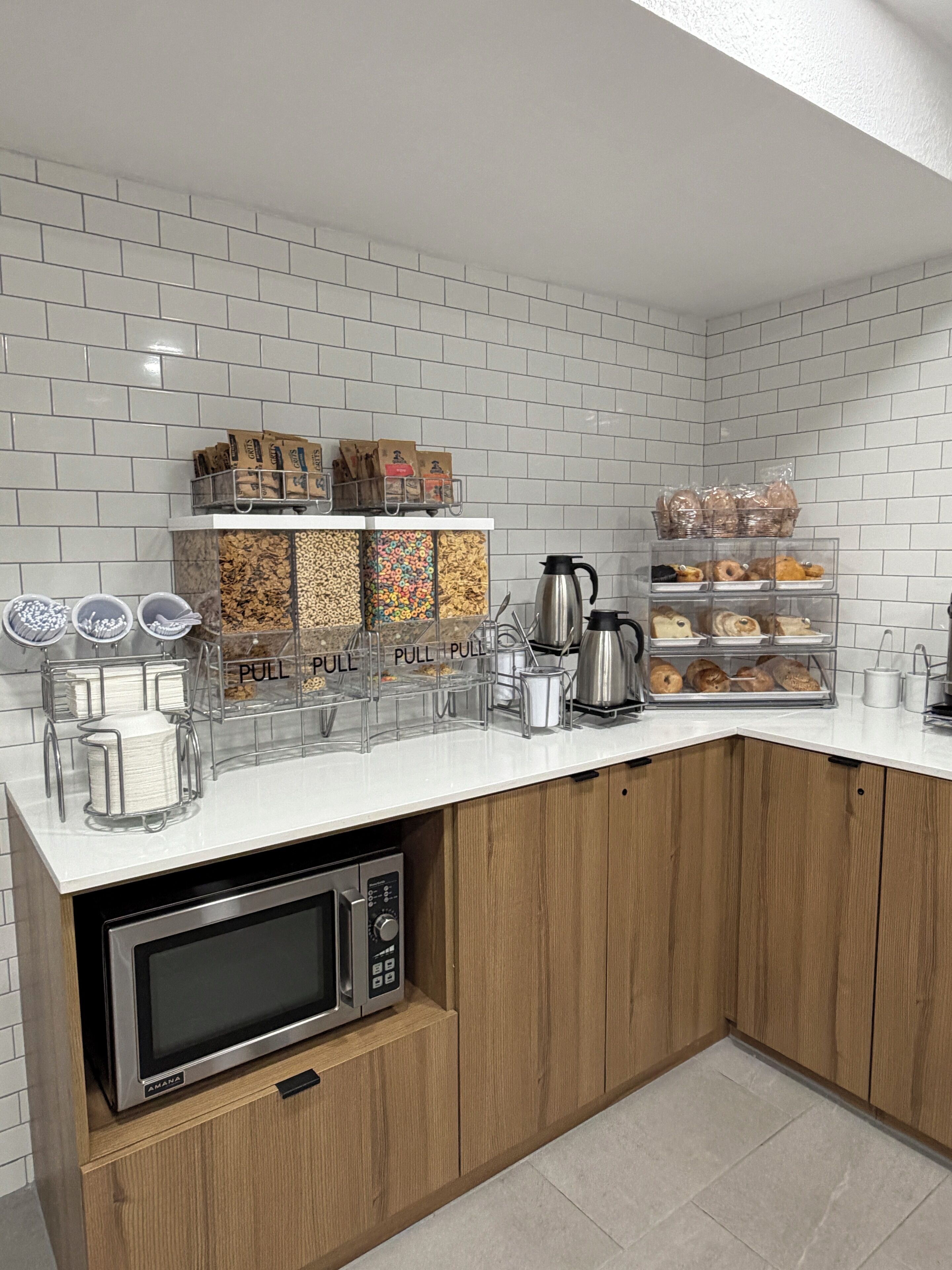 Free daily continental breakfast