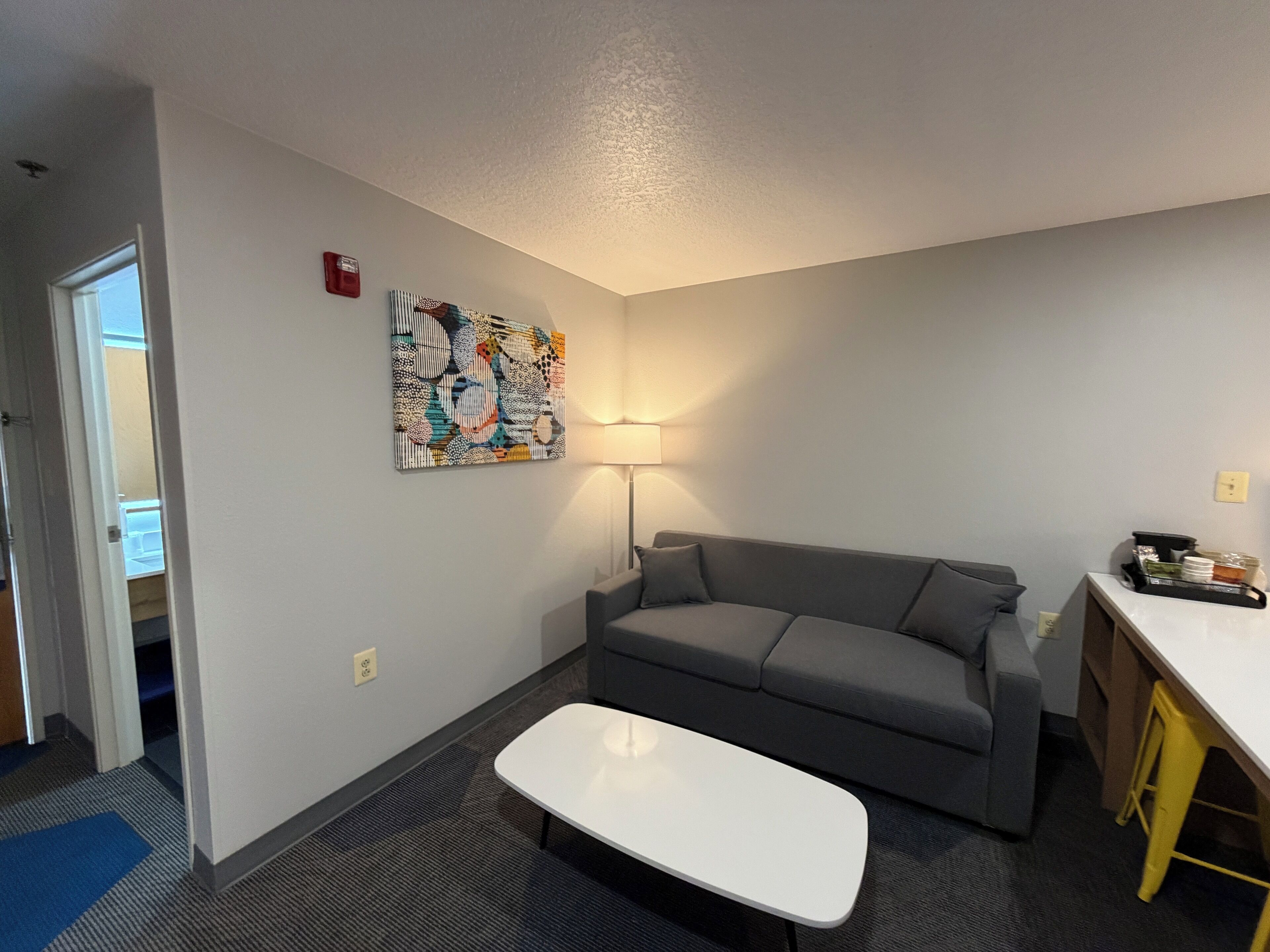 Suite estudio, 1 cama King size, para no fumadores | Escritorio, tabla de planchar con plancha y cunas gratuitas 