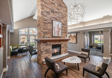 Lobby. Residence Inn Phoenix Glendale Sports & Entertainment District