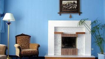 Suite | Minibar, caja fuerte, escritorio y wifi gratis