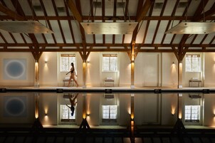 Couples treatment rooms, sauna, steam room, body treatments