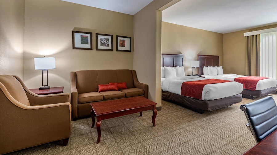 Comfort Suites Ennis