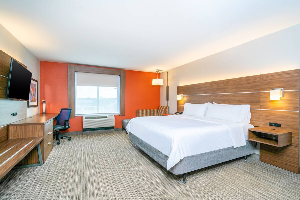 In-room safe, desk, iron/ironing board, cribs (free)