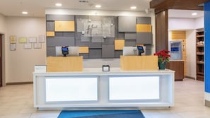 Reception - Holiday Inn Express & Suites Macon - I-475 By IHG (Macon)