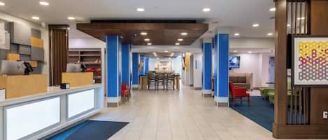 Télévision à écran plat de 32 pouces avec chaßnes par satellite