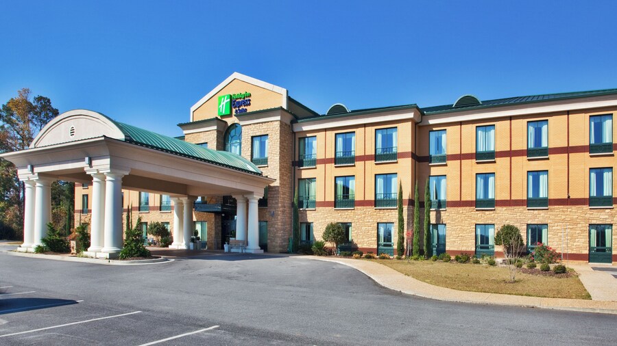 Holiday Inn Express & Suites Macon - I-475 By IHG