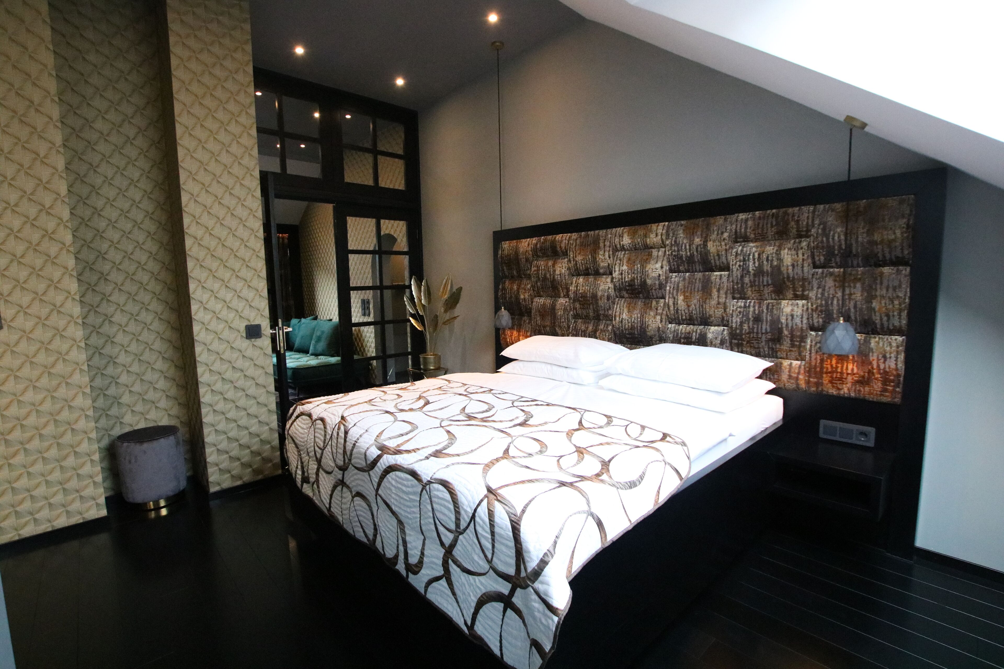 suite, terrace (penthouse) | 2 bedrooms, hypo-allergenic bedding, minibar, in-room safe