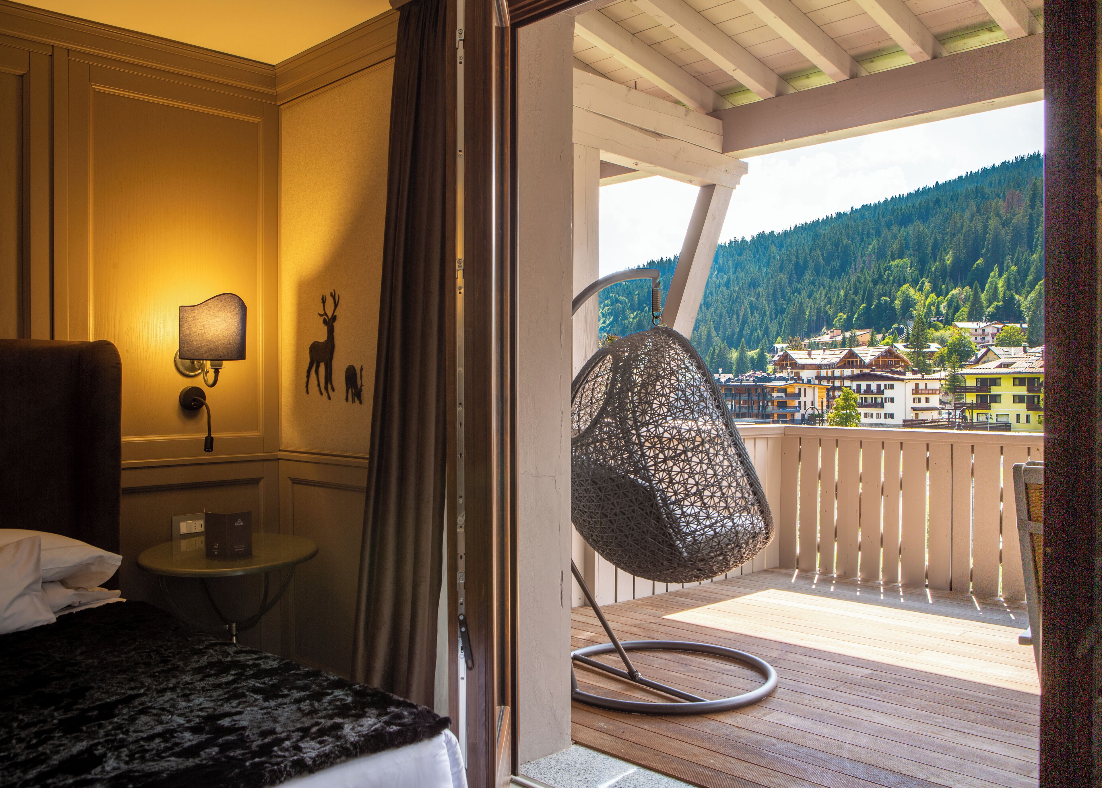 Hochwertige Bettwaren, Daunenbettdecken, Minibar, Zimmersafe