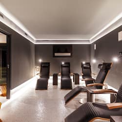 Couples treatment rooms, sauna, hot tub, steam room, Turkish bath