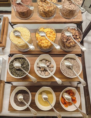 Tägliches inbegriffenes Frühstücksbuffet