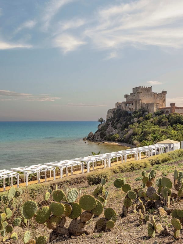 Spiaggia privata, lettini da mare, ombrelloni, teli da spiaggia