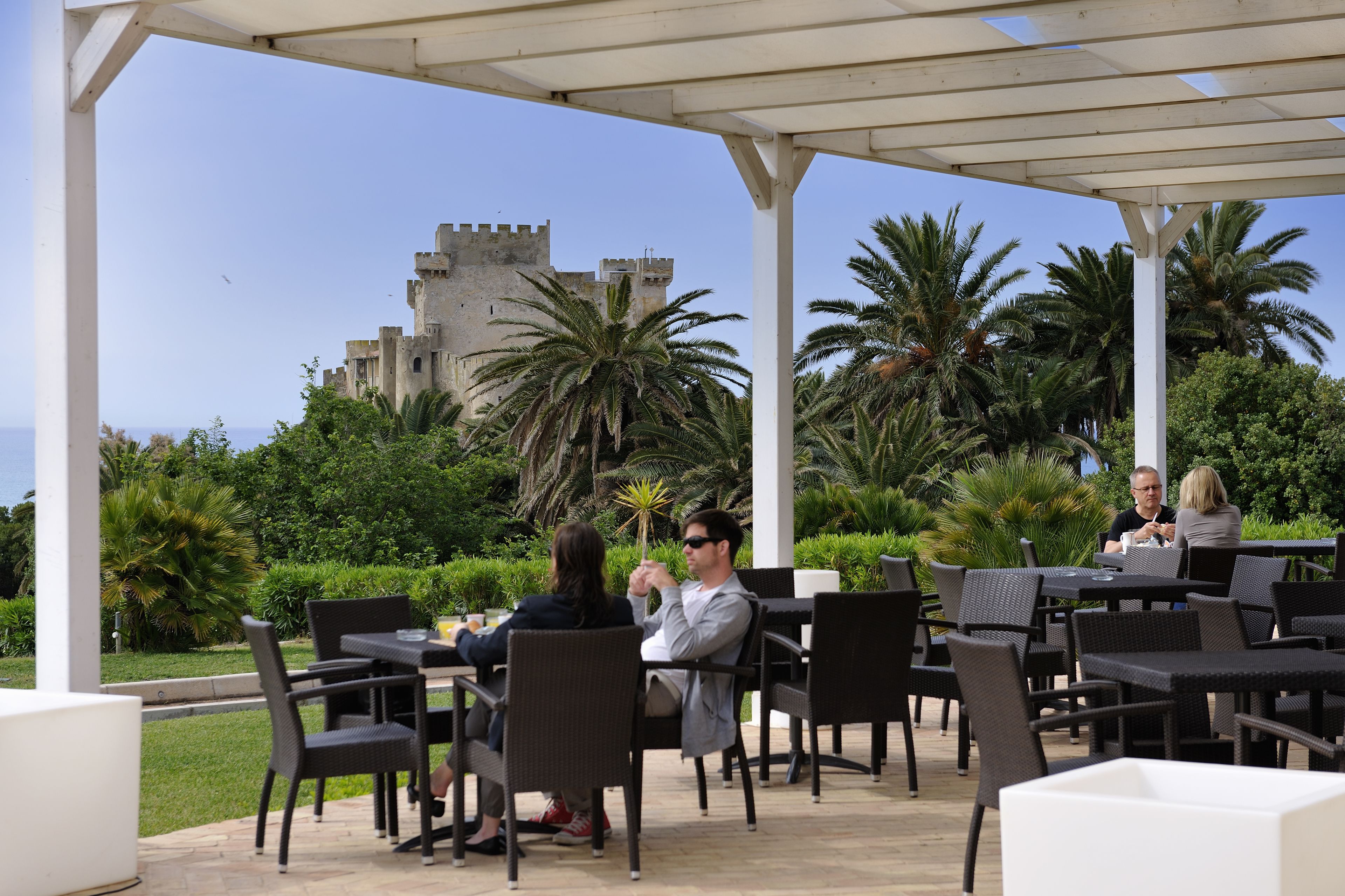 Frühstück, Mittagessen, Abendessen, Blick aufs Meer 