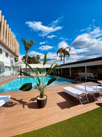 Seasonal outdoor pool