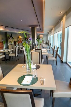 Breakfast, lunch, dinner served; Regional cuisine, pool views