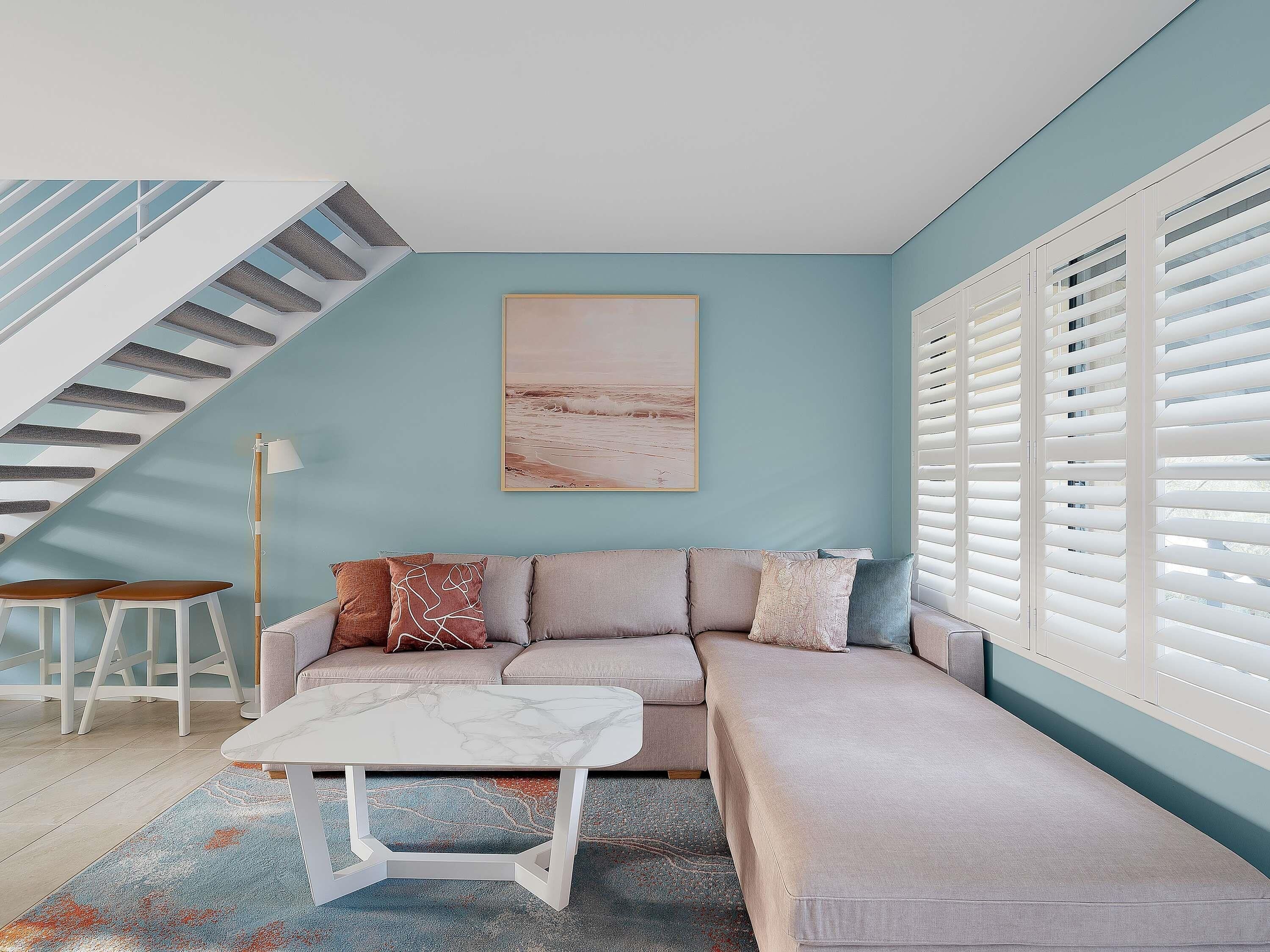 أغطية فراش متميزة ومكواة/لوح كي وأسرّة أطفال/رضّع وواي فاي