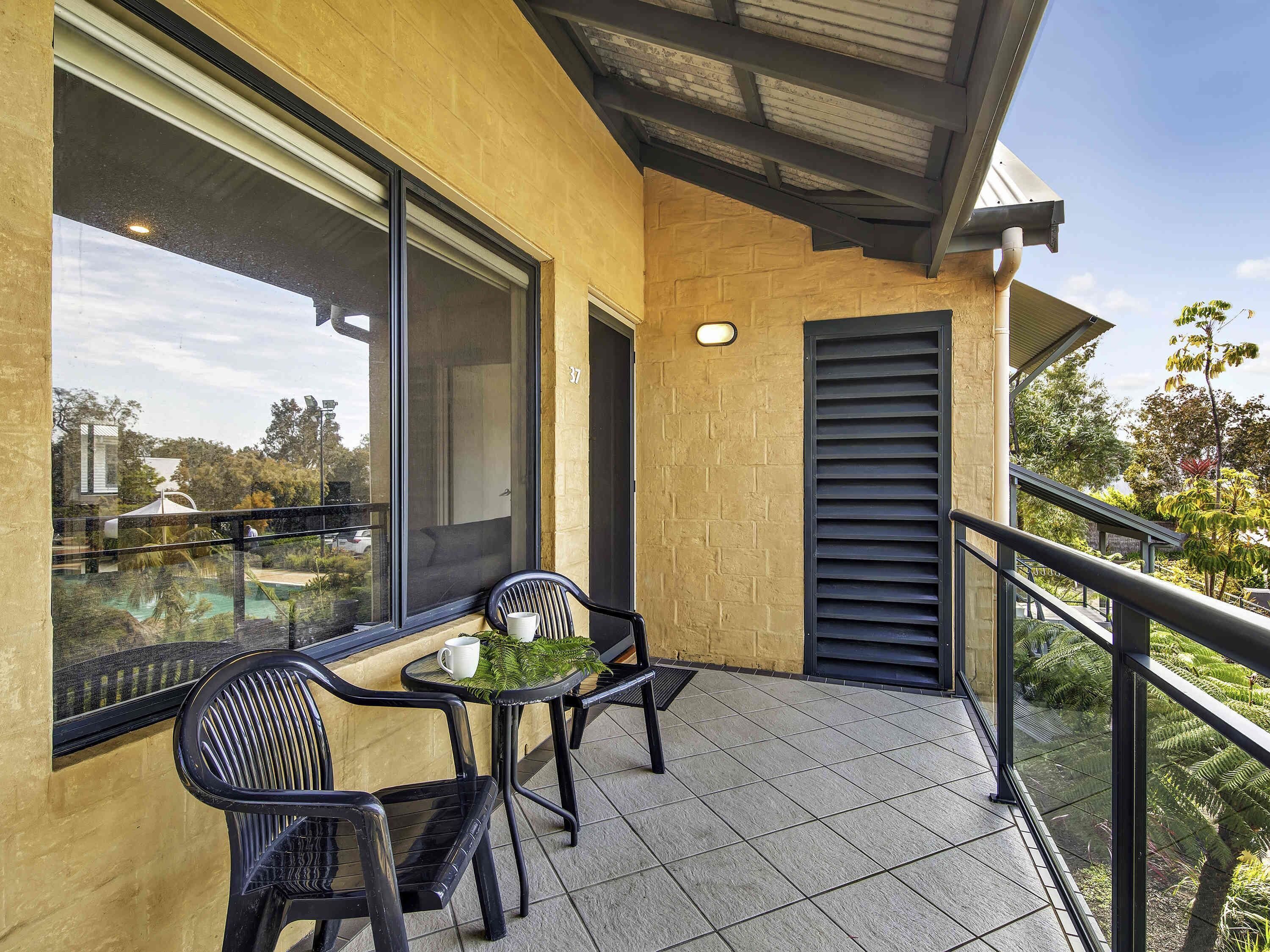 Apartment, 3 Bedrooms | Premium bedding, iron/ironing board, cots/infant beds, WiFi