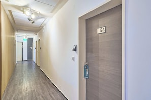 1 bedroom, hypo-allergenic bedding, desk, laptop workspace