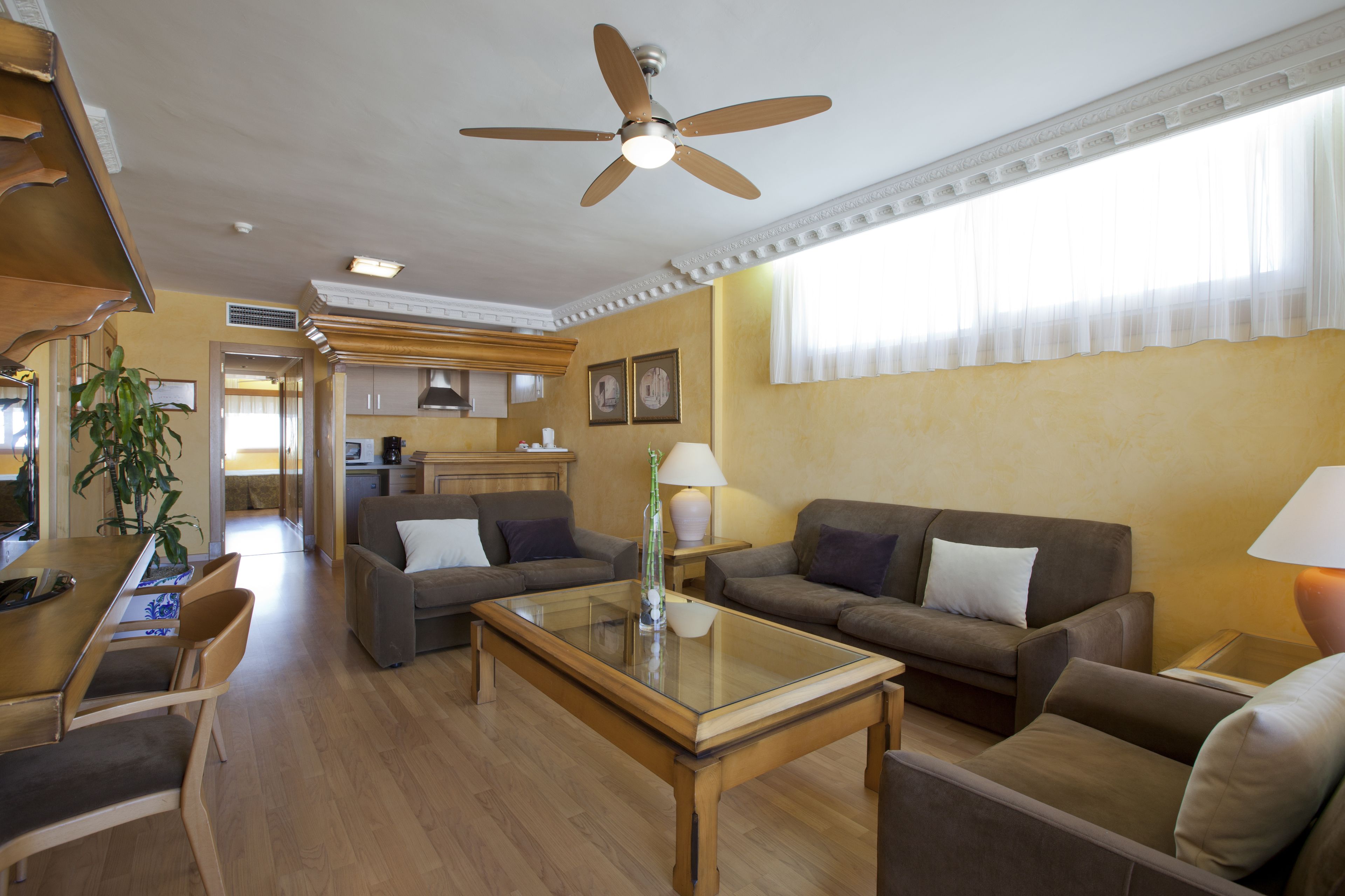 presidential suite, private pool | living room