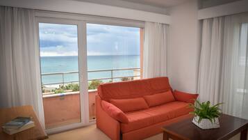 Frigobar, escrivaninha, Wi-Fi de cortesia, roupa de cama