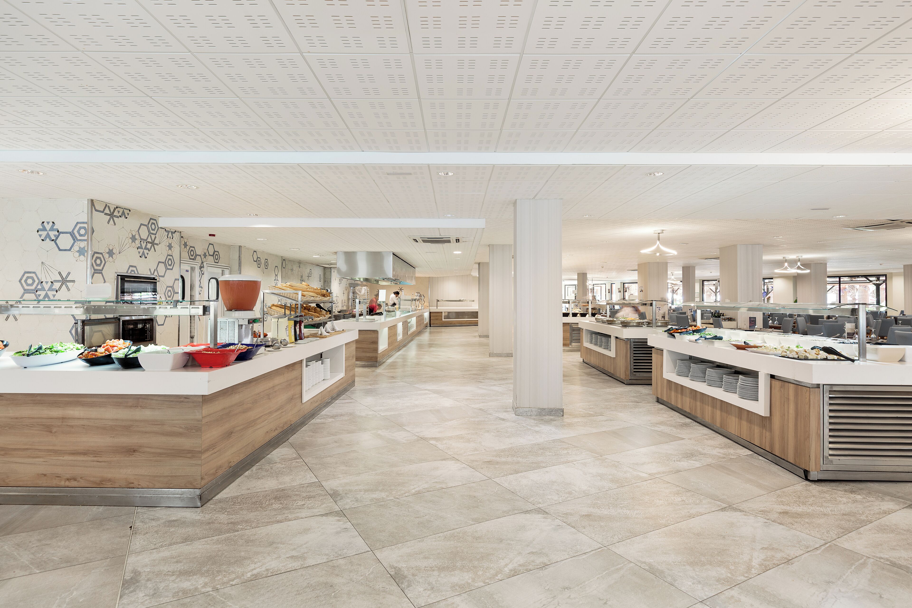 breakfast, lunch and dinner served