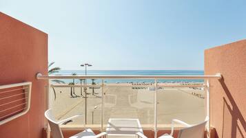 Minibar, Zimmersafe, kostenloses WLAN, BettwÀsche